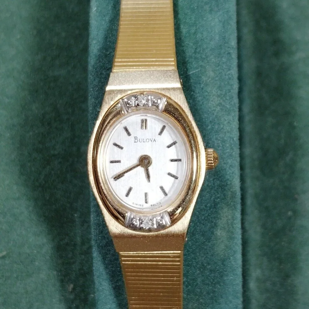 Vintage Bulova Women's Quartz Gold Tone Watch Box Never Used *Engraved